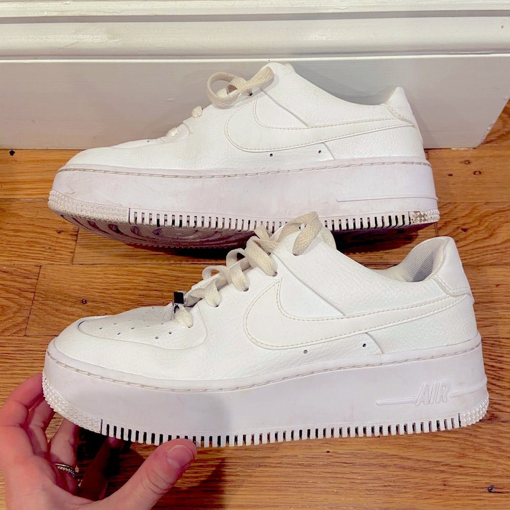 Nike Air Force 1 Sage Low